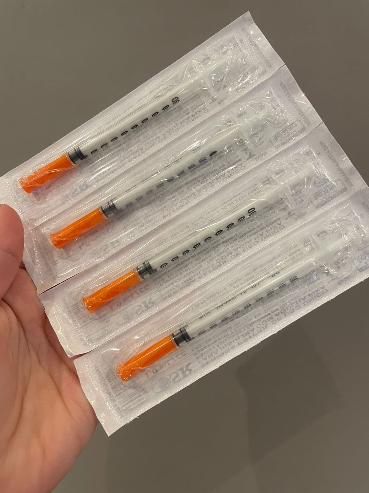 SERINGA ESTERIL COM AGULHA 1,0ML/CC